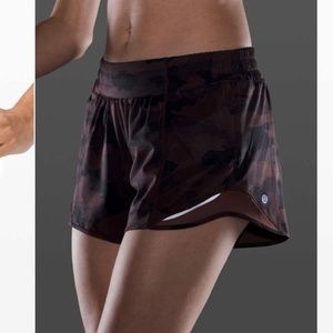 Lululemon Hotty Hot Short II *Long 4" Heritage 365 Camo Brown Earth Multi